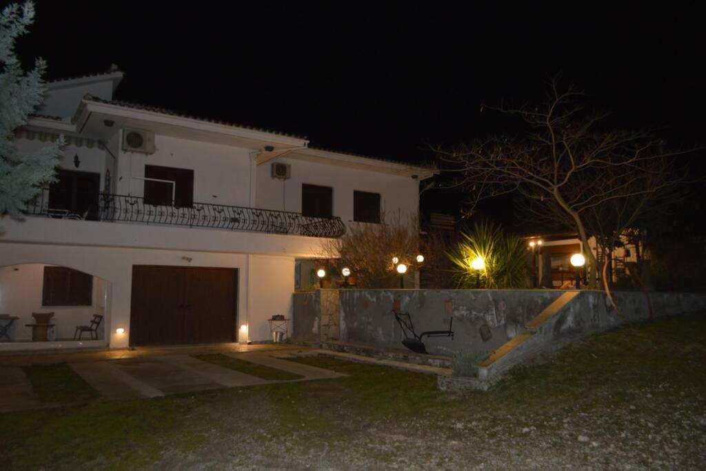 Triple H Vila Volos Exterior foto